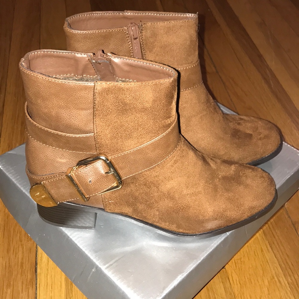NEW brown suede booties with large buckle